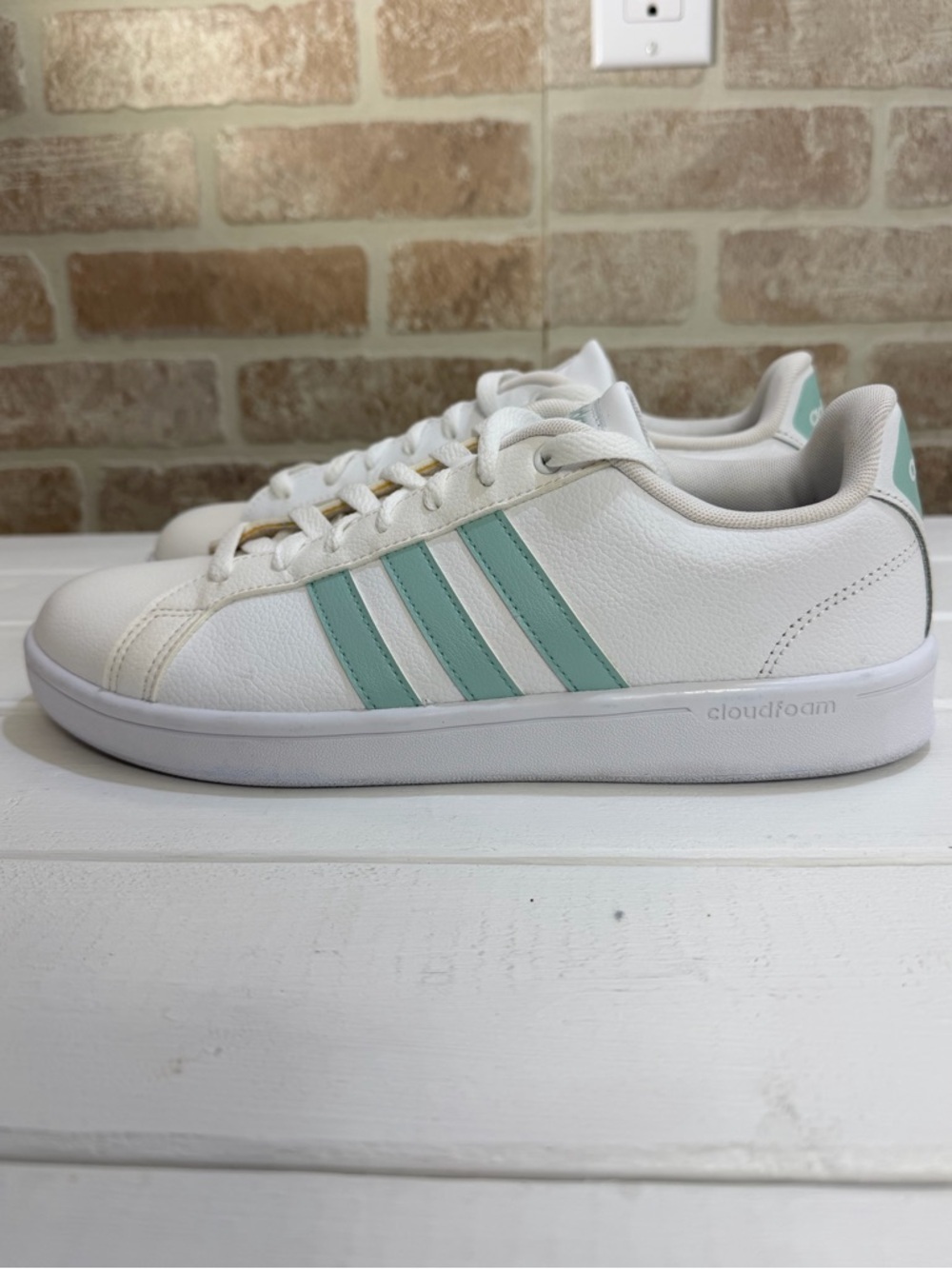 Adidas Cloudfoam White Mint Green Stripe Sneakers Women’s Size 10 Casual Shoes - Picture 4 of 12
